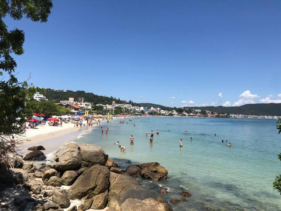 Apto Em Condominio No Centro De Bombinhas, Proximo Da Praia Zewnętrze zdjęcie