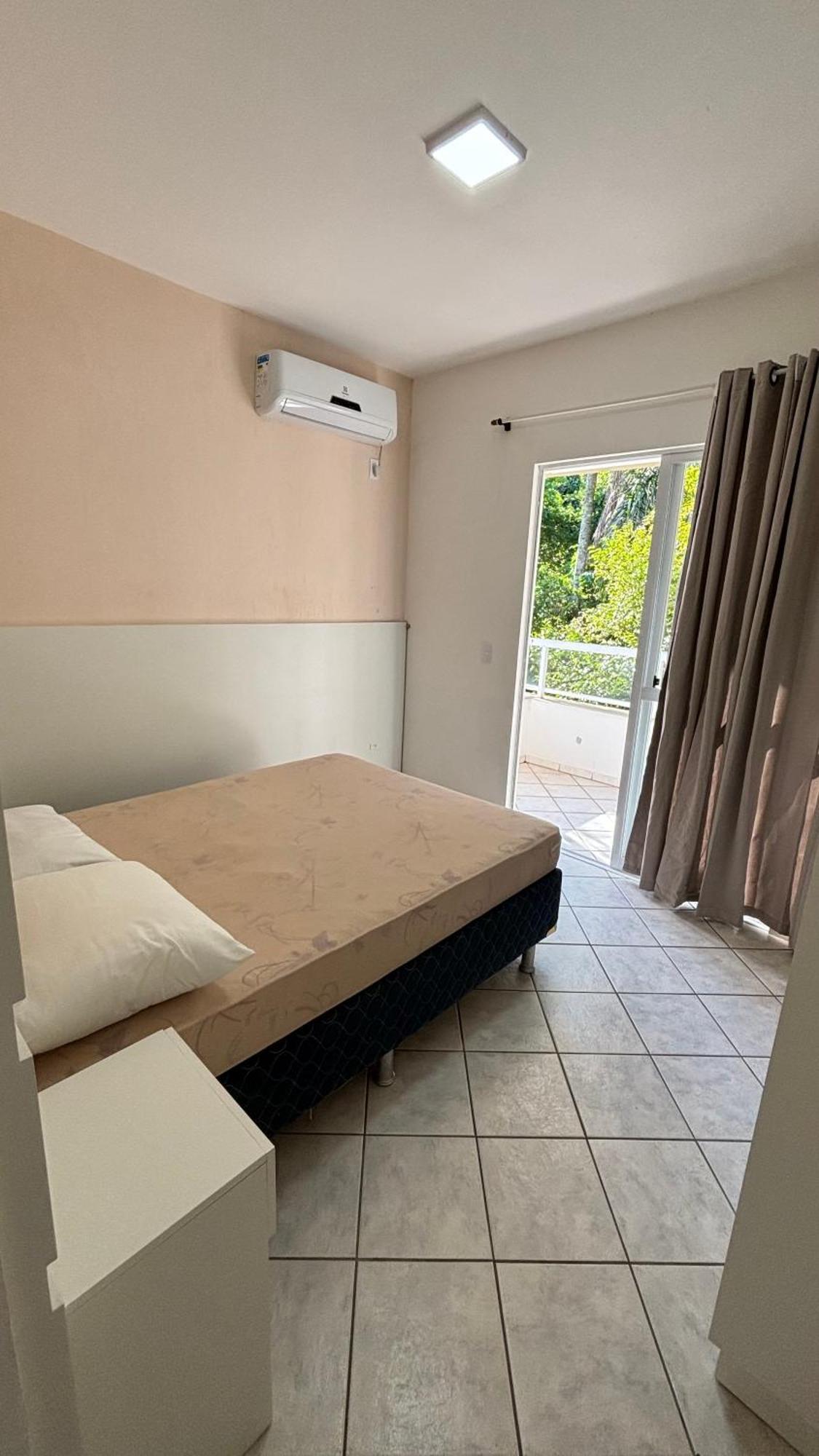 Apto Em Condominio No Centro De Bombinhas, Proximo Da Praia Zewnętrze zdjęcie
